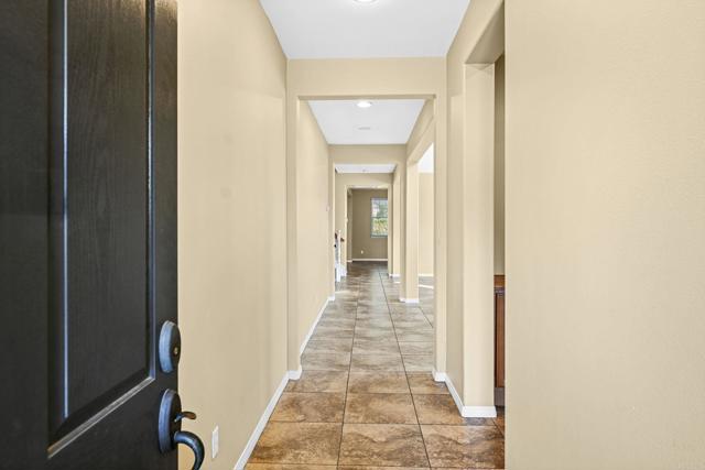 32066 Red Mountain Way, Temecula CA: https://media.crmls.org/mediaz/99253b2e-2695-4edf-96c9-3aef84527818.jpg