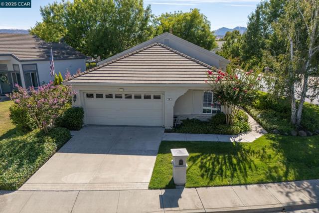 95 Goldspur Way, Brentwood CA: https://media.crmls.org/mediaz/9925791b-8d84-42d0-ad35-eb4c33a41588.jpg