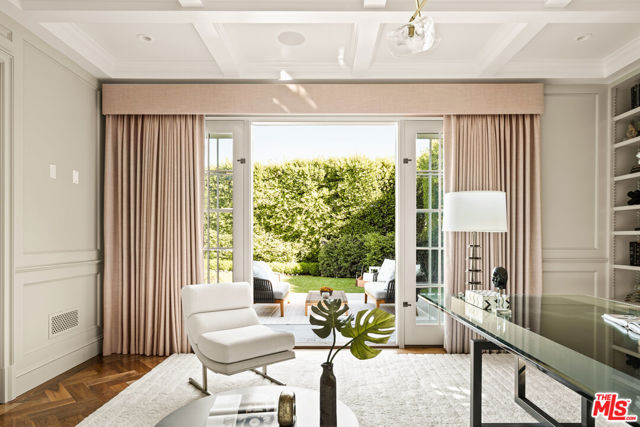 1232 Corsica Drive, Pacific Palisades CA: https://media.crmls.org/mediaz/9925b727-c8fd-49f4-b476-c49590dcf481.jpg