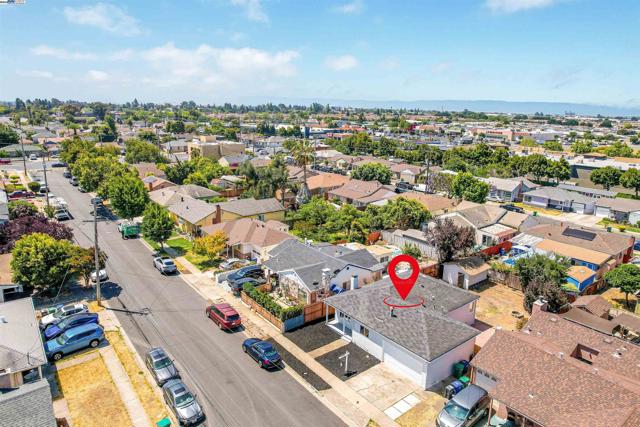 23639 Odom Dr, Hayward CA: https://media.crmls.org/mediaz/99267637-5e72-4a66-9717-19b73f89c63b.jpg