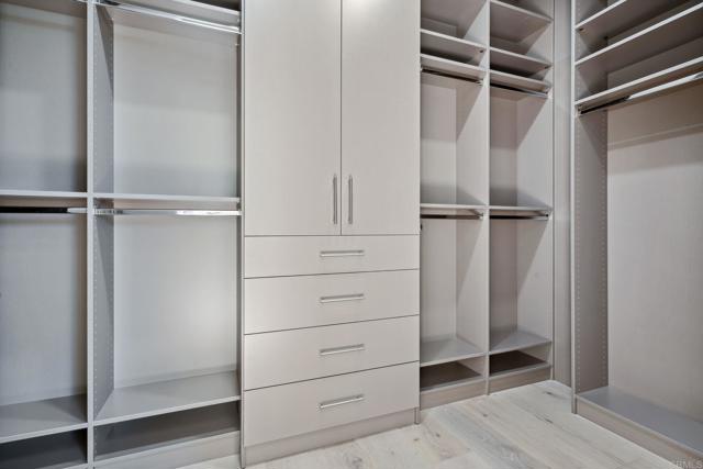 Image 40 of 75 For 9355 Lavell Street