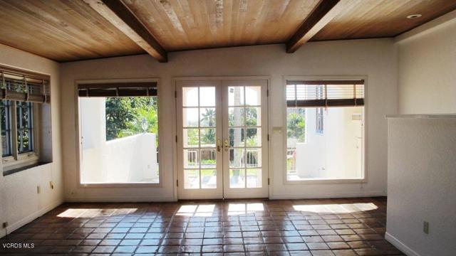 352 Glen Ellen Drive, Ventura CA: https://media.crmls.org/mediaz/99282635-0db5-4530-8ced-5d76ac2ce9f9.jpg