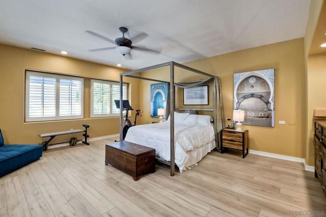 7468 Via De Fortuna, Carlsbad CA: https://media.crmls.org/mediaz/9929311e-af40-4a76-aaa4-7a5279a20eae.jpg