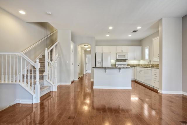 1440 Clearview Way, San Marcos CA: https://media.crmls.org/mediaz/992abce7-969d-4823-bdbb-1c3da002d8ce.jpg