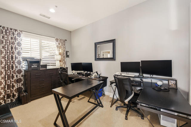 Image 53 of 100 For 5068 Shady Trail Street