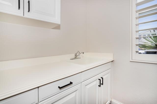 7866 Calle Oliva, Carlsbad CA: https://media.crmls.org/mediaz/992b1a22-e491-4c18-b225-d76f847d3821.jpg