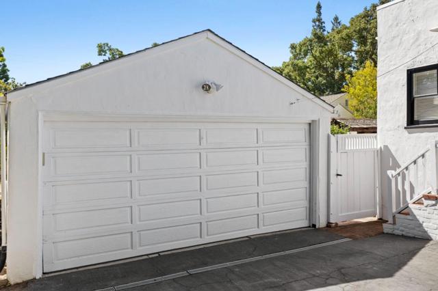 48 Turnsworth Avenue, Redwood City CA: https://media.crmls.org/mediaz/992b53c6-f869-4b05-a1c7-e3deac00005c.jpg
