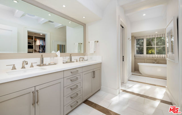 1479 Bonnymede Drive, Santa Barbara CA: https://media.crmls.org/mediaz/992ba5d9-7af0-43a7-ab5d-30774146ce7b.jpg
