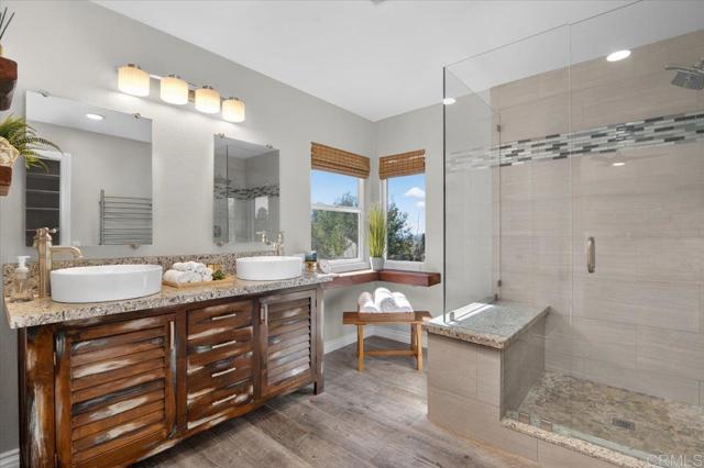 Detail Gallery Image 25 of 42 For 161 Willow Meadow Pl, Escondido,  CA 92027 - 3 Beds | 3 Baths