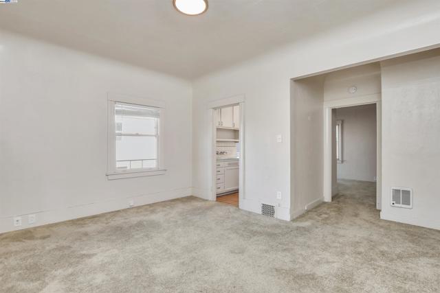254 Perkins St., Oakland CA: https://media.crmls.org/mediaz/992c6fda-ed38-43b0-8823-e3b7e403cf9c.jpg