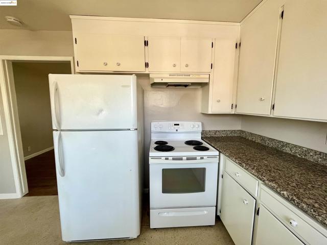 3619 DeOvan St, Stockton CA: https://media.crmls.org/mediaz/992ca086-0f38-4aa6-bdbc-04b422663d30.jpg