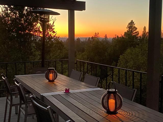 5 Sandstone Street, Portola Valley CA: https://media.crmls.org/mediaz/992cc0a9-a9e2-40ac-bb3b-a79d86cdcd97.jpg