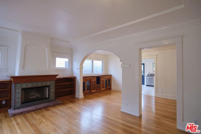 9030 Carson Street, Culver City CA: https://media.crmls.org/mediaz/992df9de-9774-48c1-8a2e-e89bcc51da0c.jpg