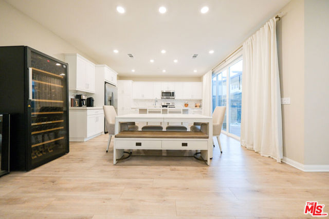 1681 Whitmore Loop, Chula Vista CA: https://media.crmls.org/mediaz/992e7b99-cc74-4870-9a65-b207c8b6e27b.jpg