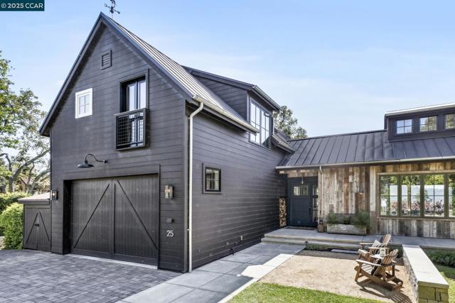 25 La Campana, Orinda CA: https://media.crmls.org/mediaz/992ec297-e817-4139-8a55-a9eb01e67ed7.jpg