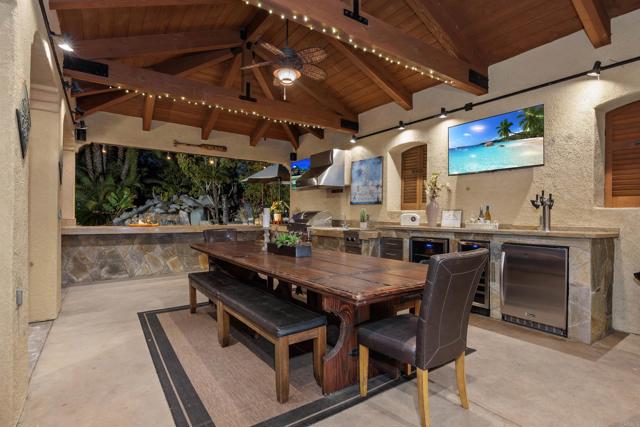 648 California Oak Drive, Vista CA: https://media.crmls.org/mediaz/992f14ca-7dea-4f6d-b731-4cb29b8260e2.jpg