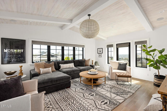 Detail Gallery Image 37 of 41 For 1173 Norwich Ln, Ventura,  CA 93001 - 4 Beds | 4/1 Baths