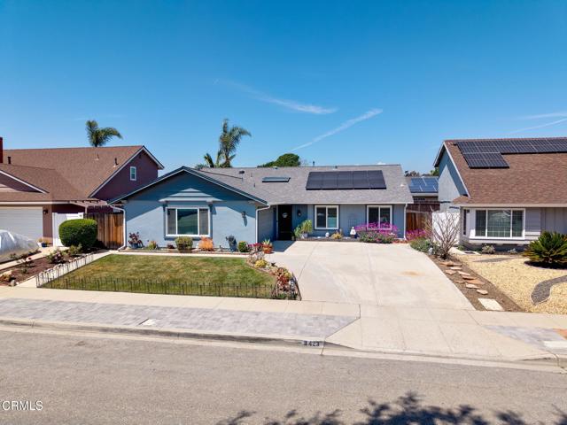 8423 Hollister Street, Ventura CA: https://media.crmls.org/mediaz/992fb186-e5a8-4876-bf88-5f30c2f0e4d6.jpg