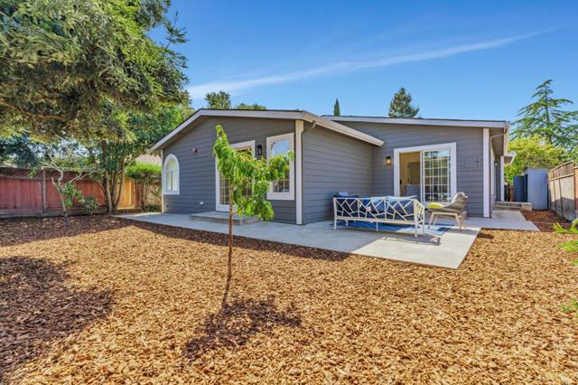 123 Wayne Court, Redwood City CA: https://media.crmls.org/mediaz/99300bf0-a25b-40af-909f-a3943b4fdeab.jpg