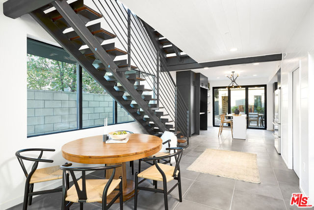 746 Brooks Avenue, Venice CA: https://media.crmls.org/mediaz/99305a56-dc11-4be2-a577-465495420c4b.jpg