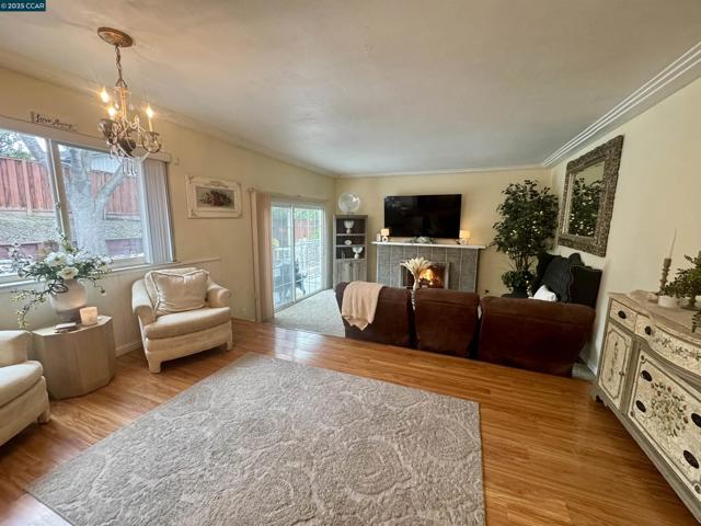 Image 18 of 46 For 2279 Saint George Dr
