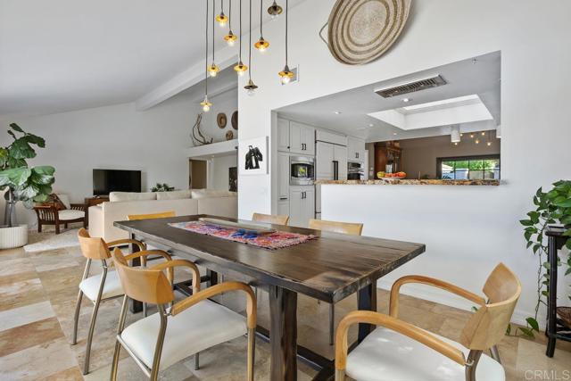 560 San Andres Dr., Solana Beach CA: https://media.crmls.org/mediaz/99312b1d-0c20-4223-94c2-39a9c9ed052a.jpg