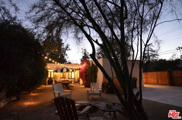 898 N Chester Avenue, Pasadena CA: https://media.crmls.org/mediaz/993143e1-63b7-4447-af45-1591ff95dbc7.jpg