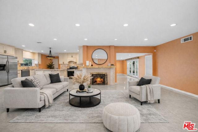 16900 Mayall Street, North Hills CA: https://media.crmls.org/mediaz/99316244-a5ea-444f-9ee7-56a4411e9250.jpg