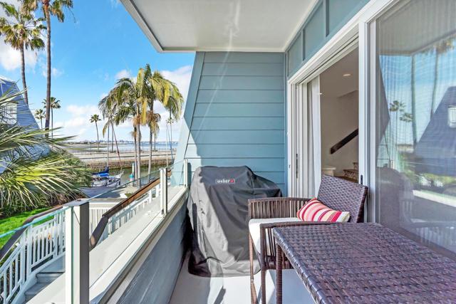 50 Montego Ct, Coronado CA: https://media.crmls.org/mediaz/99329375-a199-4d73-aabd-37914fb1a8fb.jpg