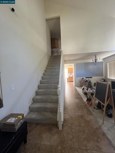 1214 Dover Ln, Tracy CA: https://media.crmls.org/mediaz/99329ede-ea29-423b-aa99-e80df8f38456.jpg