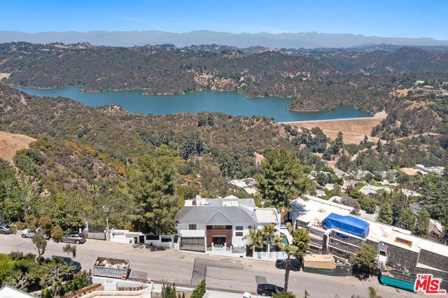 1962 Stradella Road, Los Angeles CA: https://media.crmls.org/mediaz/99335e22-f165-4033-9922-e670f8a90deb.jpg