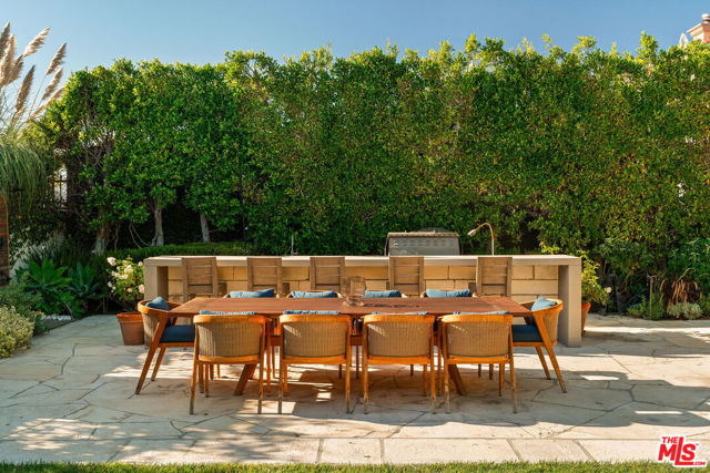 Image 52 of 72 For 705 Palisades Beach Road