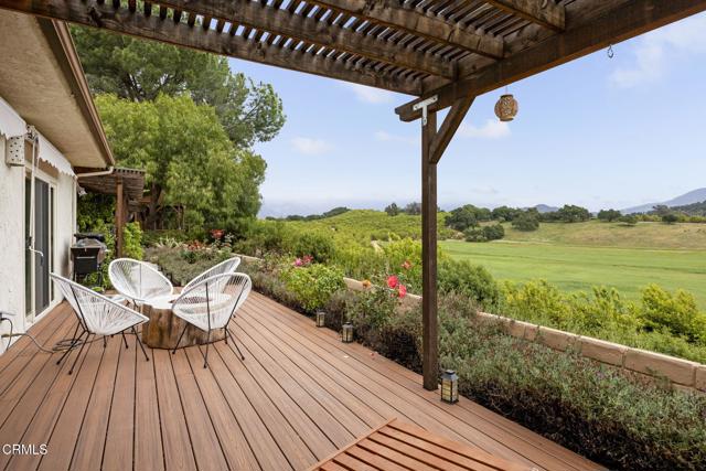 1920 Tiara Drive, Ojai CA: https://media.crmls.org/mediaz/9933f720-dd59-437f-a979-a752b1901a28.jpg