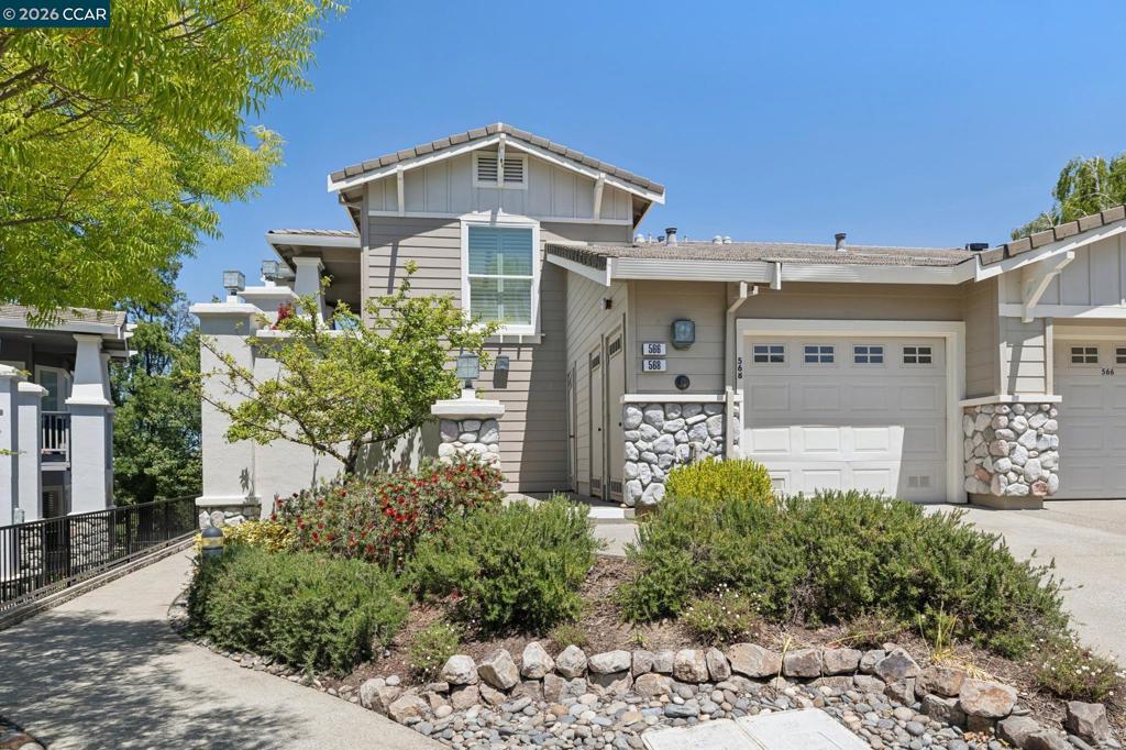 568 High Eagle Ct