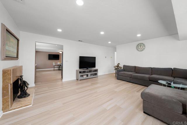 Detail Gallery Image 8 of 45 For 1661 Grove Road, El Cajon,  CA 92020 - 3 Beds | 2 Baths