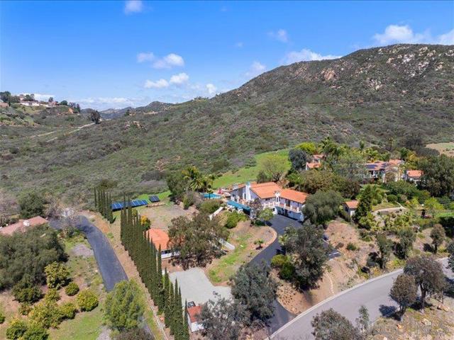 26036 38 Kaywood Terrace, Escondido CA: https://media.crmls.org/mediaz/993649d2-2884-43f6-bc6e-2ead72ecf497.jpg