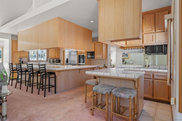 11429 Sir Francis Drake, La Mesa CA: https://media.crmls.org/mediaz/99371a18-b405-45ed-a4d1-7318d8c342d1.jpg
