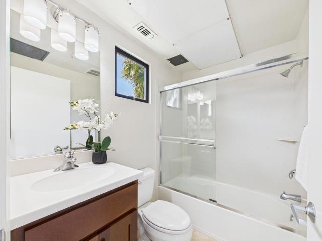 904 Zephyr Drive, Oakland CA: https://media.crmls.org/mediaz/9938014b-a5ef-4a30-94d8-dd1e6ba70d1f.jpg