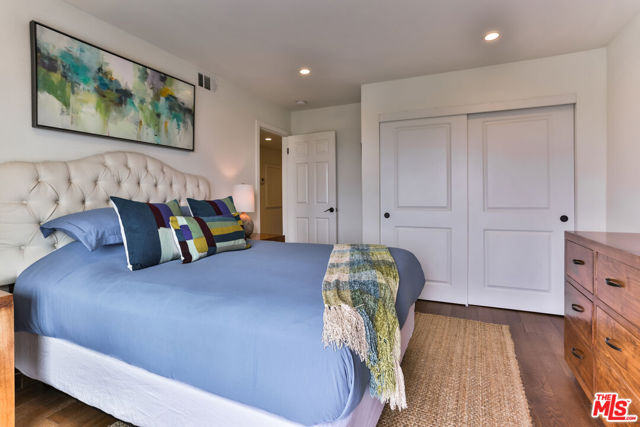 218 Montreal Street, Playa del Rey CA: https://media.crmls.org/mediaz/9938a37e-4fc2-4672-a22b-796829255a03.jpg