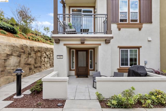 Image 3 of 58 For 16306 Ridgehaven Dr  Unit 104