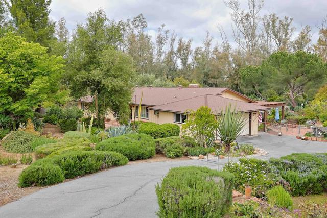 Detail Gallery Image 1 of 1 For 1850 Rancho Janet, Alpine,  CA 91901 - 4 Beds | 2/1 Baths