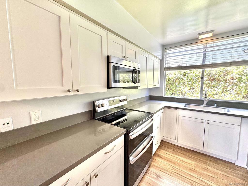 4076 Illinois Street - photo 8