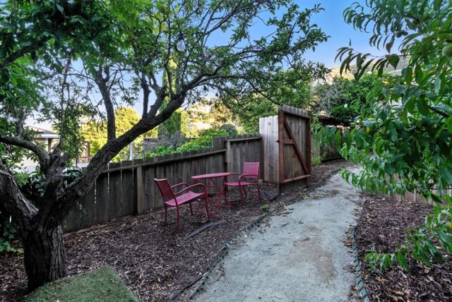 35 Mono Street, Brisbane CA: https://media.crmls.org/mediaz/993a6ca2-29dd-4629-ac44-1a54af425cb6.jpg