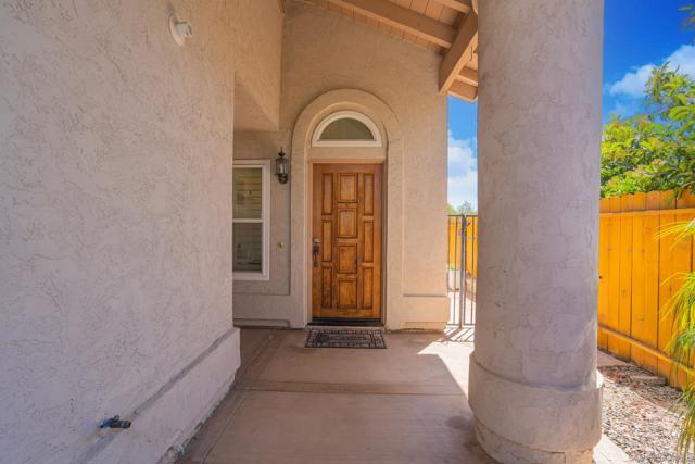 15865 Lofty Trail Dr, San Diego CA: https://media.crmls.org/mediaz/993b161e-90c2-470c-90f4-6b32296786d4.jpg