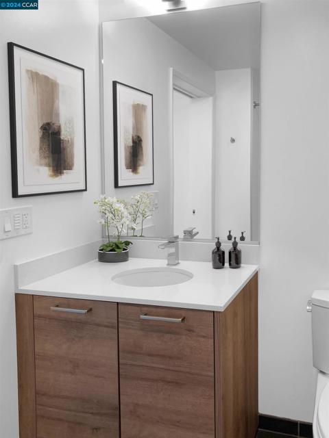 1075 Market St, San Francisco CA: https://media.crmls.org/mediaz/993beeb3-01b2-4b0a-bf22-3bad9a753a30.jpg