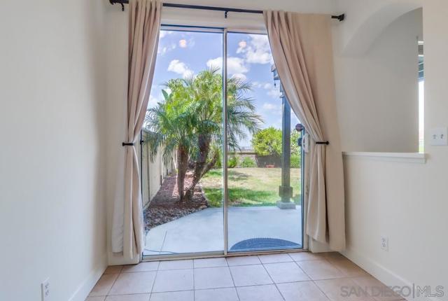 1765 Via Capri, Chula Vista CA: https://media.crmls.org/mediaz/993d6273-deca-4aa8-af34-4557be767073.jpg