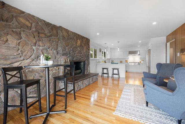 818 Clearfield Drive, Millbrae CA: https://media.crmls.org/mediaz/993dba7a-ebf3-4082-8164-87fb9987d732.jpg