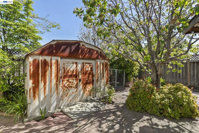 Image 36 of 46 For 35446 Cleremont Dr