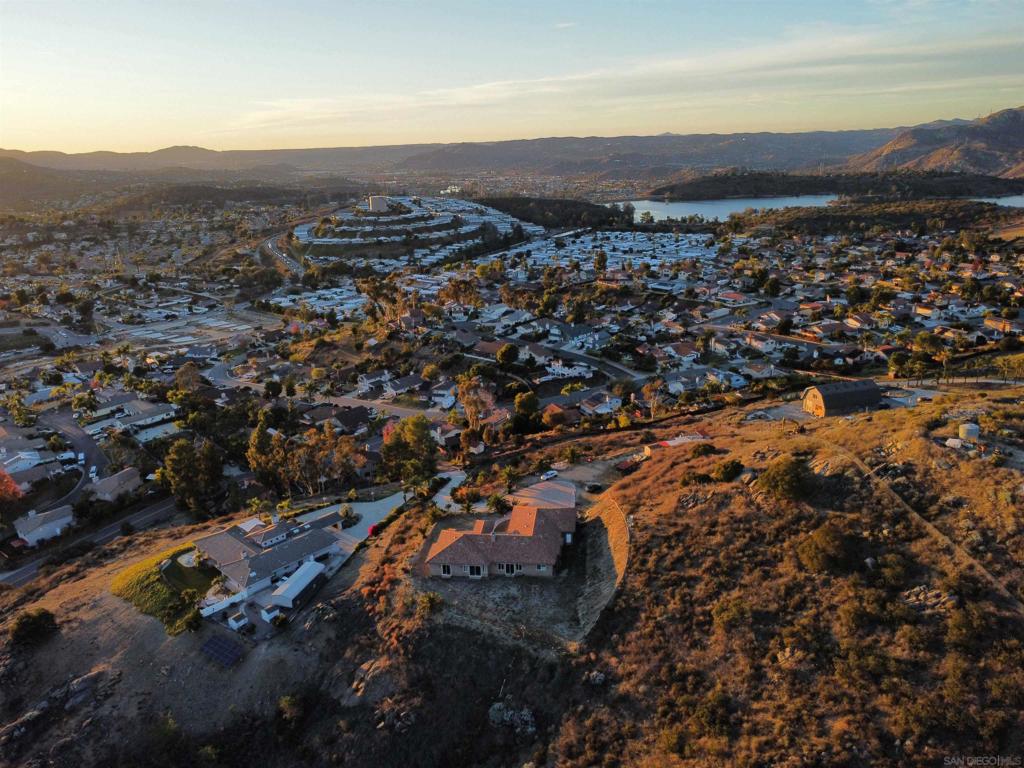 MLS #250028419SD img 34