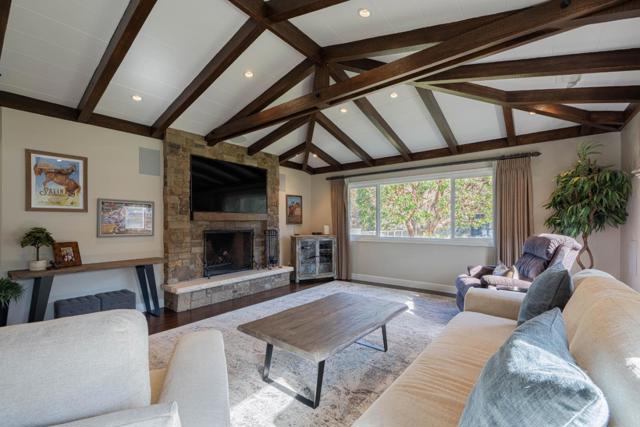 204 San Benancio Road, Salinas CA: https://media.crmls.org/mediaz/993ede13-0c46-4b2e-968e-125b0627c01a.jpg